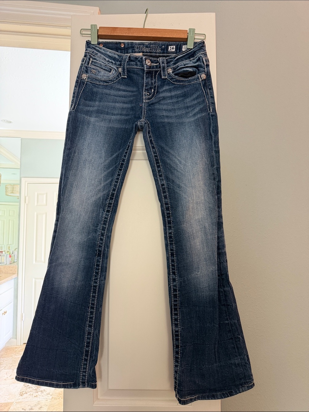 Silver Jeans Women's Dark Blue Flare Jeans